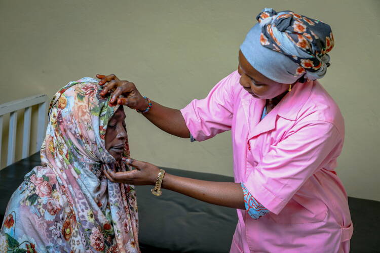 Ambulanz auf drei Rädern Ambulanz auf drei Rädern