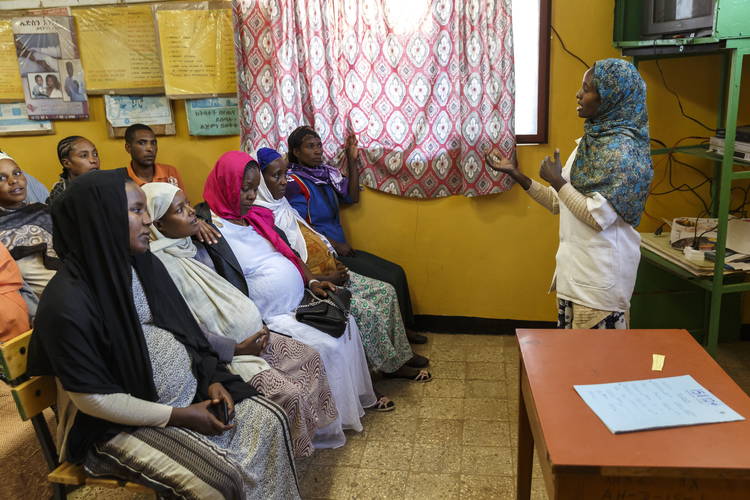 Täglicher Gesundheitsunterricht im Wartehaus Täglicher Gesundheitsunterricht im Wartehaus